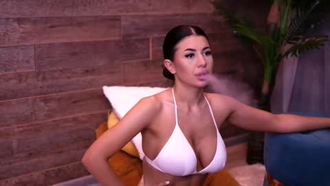 Latina online show from October 2025 05:00:01 PM