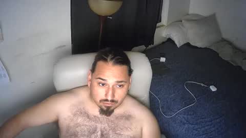 LatinoBB online show from October 2025 01:50:02 AM