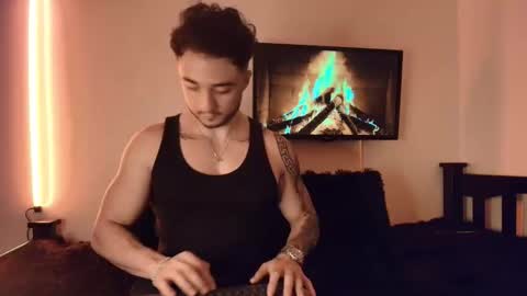 Snapshot of latinboyvip_ chatting on April 2026 01:43:01 AM LatinBoyVIP Colombian online show from April 2026 01:43:01 AM