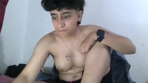 Snapshot of latinheatx22 chatting on May 2026 10:40:02 PM latinheatx22 online show from May 2026 10:40:02 PM