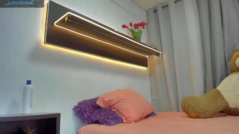 Snapshot of latinlove_sexygirls chatting on June 2026 02:18:02 AM Vanessa online show from June 2026 02:18:02 AM