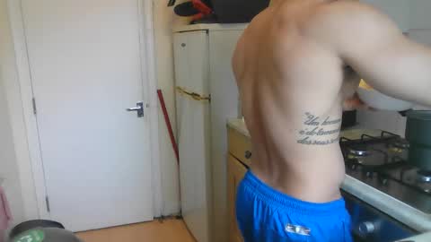 latino_rodri online show from March 2026 11:21:02 AM
