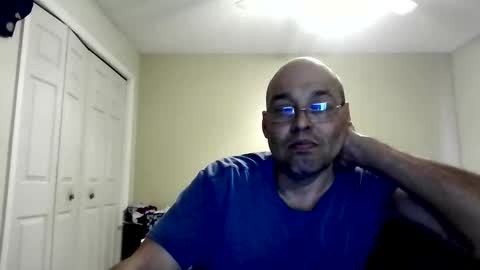 latinoinfla online show from April 2026 09:02:01 PM