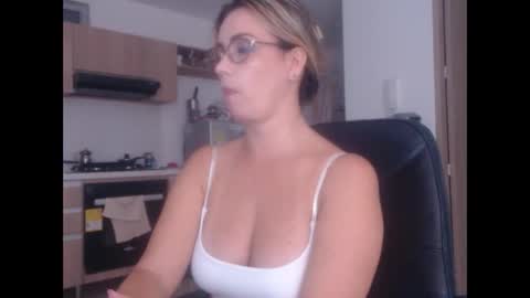 latinpaprika online show from February 2025 12:43:01 AM