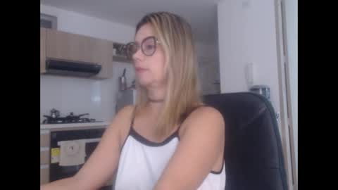 latinpaprika online show from February 2025 12:04:02 PM