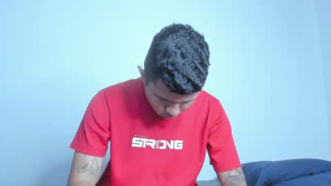 Snapshot of latinsguys2026 chatting on April 2026 11:52:01 AM Steven online show from April 2026 11:52:01 AM