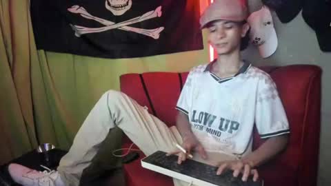 Snapshot of latinskinny_ chatting on July 2026 02:58:01 AM Angel online show from July 2026 02:58:01 AM