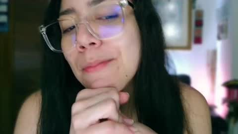 Snapshot of laujgray chatting on June 2026 04:08:01 AM laujgray online show from June 2026 04:08:01 AM