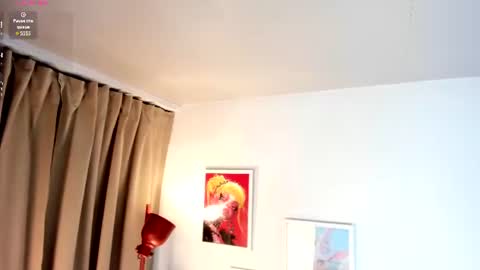 Snapshot of laukyubey1 chatting on July 2026 01:43:02 AM laukyubey1 online show from July 2026 01:43:02 AM