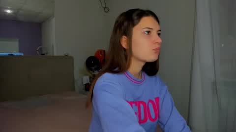 Laura online show from November 2025 06:02:02 AM