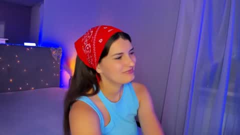Snapshot of laura__leee chatting on June 2026 10:15:01 AM Laura online show from June 2026 10:15:01 AM