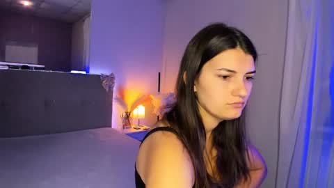 Snapshot of laura__leee chatting on July 2026 05:04:02 AM Laura online show from July 2026 05:04:02 AM