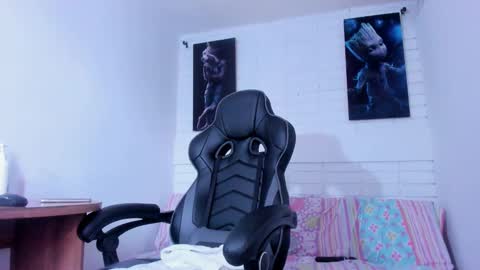   online show from January 2025 04:22:01 PM