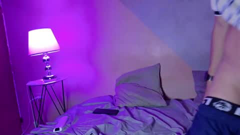 Snapshot of laura_and_kevin chatting on September 2025 03:47:02 PM laura_and_kevin online show from September 2025 03:47:02 PM