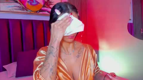 Laura online show from December 2025 12:47:02 PM