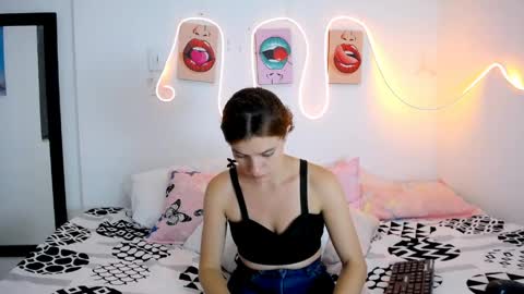 LAURA online show from April 2026 03:10:02 PM