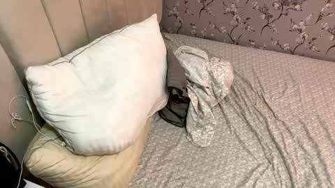 laura online show from February 2025 05:45:02 AM