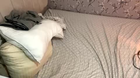 laura online show from February 2025 03:59:02 AM