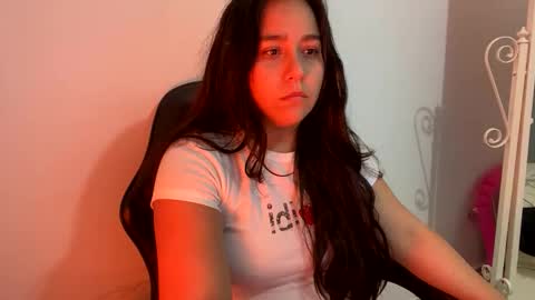 laura online show from September 2025 12:01:02 AM