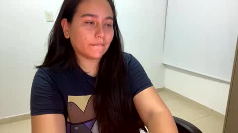 laura online show from October 2025 12:11:02 AM