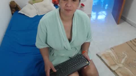 laura_foxx2379 online show from November 2025 05:30:01 PM