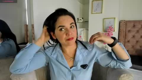 Snapshot of laura_hotties chatting on June 2026 05:25:01 PM laura hotties online show from June 2026 05:25:01 PM