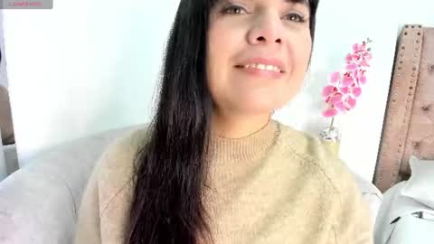 Snapshot of laura_hotties chatting on July 2026 01:39:02 PM laura hotties online show from July 2026 01:39:02 PM