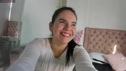 Snapshot of laura_hotties chatting on July 2026 01:14:02 PM laura hotties online show from July 2026 01:14:02 PM