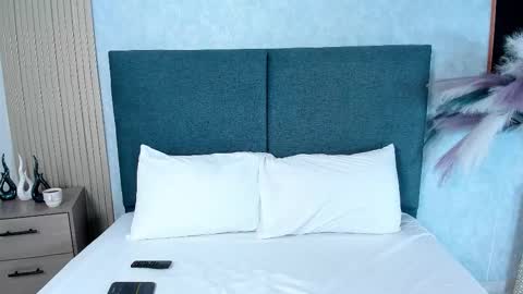 LauraIvy online show from December 2025 12:47:02 PM