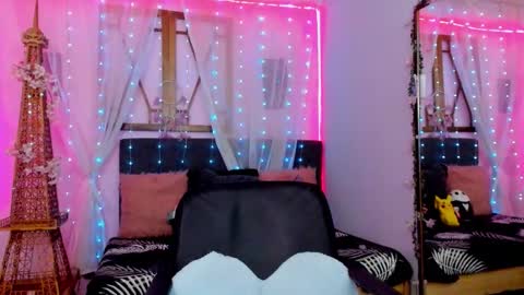 Kate  online show from September 2025 12:39:01 PM