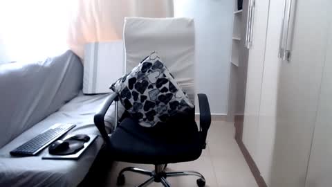 Laura online show from February 2025 08:30:01 PM