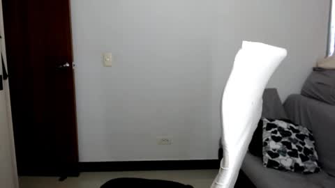 Snapshot of laura_pervert_ chatting on February 2026 10:26:01 PM Laura online show from February 2026 10:26:01 PM