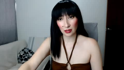 Snapshot of laura_pervert_ chatting on May 2026 09:45:02 PM Laura online show from May 2026 09:45:02 PM
