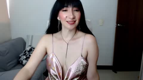 Snapshot of laura_pervert_ chatting on June 2026 09:17:01 PM Laura online show from June 2026 09:17:01 PM