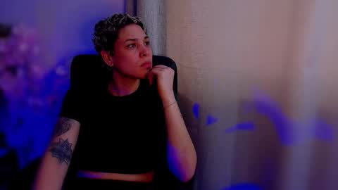 Laura Rose online show from November 2025 06:02:01 PM