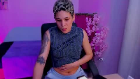 Laura Rose online show from November 2025 08:20:01 PM