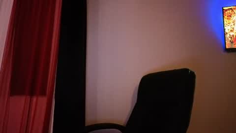 Snapshot of laura_r23 chatting on July 2026 03:41:02 AM Laura Rose online show from July 2026 03:41:02 AM