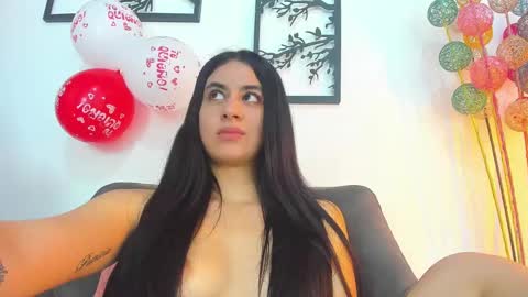 LAURA SOE online show from February 2025 04:23:02 PM