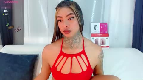 Laura online show from February 2026 05:46:02 AM