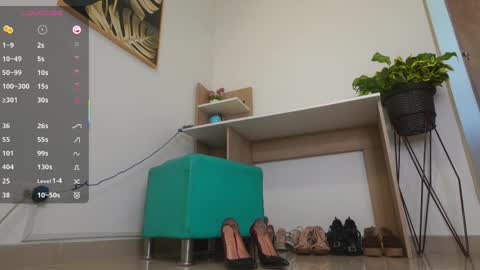 Laura Zans   I am sensual goddes and i was born for loveworshipping and enjoyment. online show from April 2026 01:27:02 PM