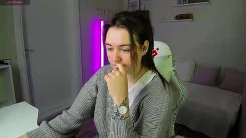 Snapshot of lauraa_collins chatting on May 2026 01:25:02 AM kate online show from May 2026 01:25:02 AM