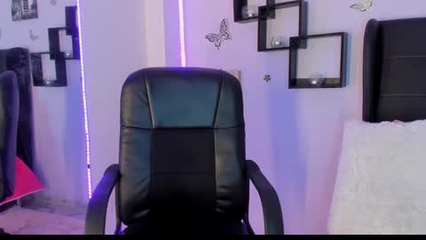 Laura Blue online show from February 2025 01:58:01 AM