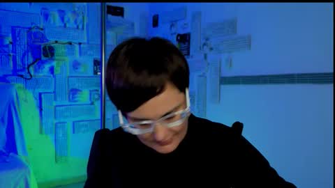 lauradavidsons online show from October 2025 04:05:02 PM