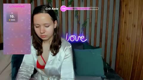 Snapshot of lauraellinss chatting on September 2025 07:43:02 AM Laura online show from September 2025 07:43:02 AM