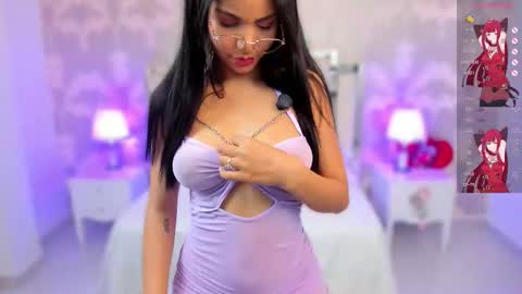 Laura MartinGMT-5 2200-0600 online show from November 2025 11:59:02 PM