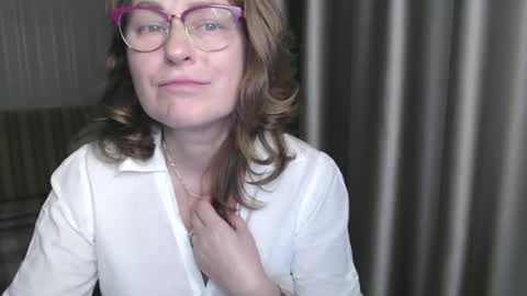 Lauraoven1 online show from January 2025 07:39:01 PM