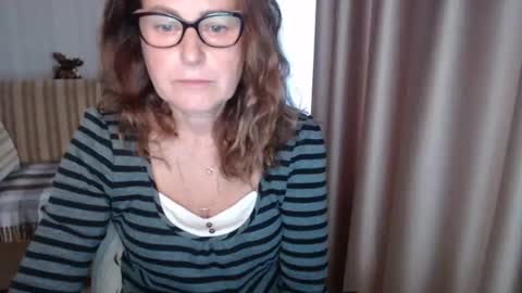 Lauraoven1 online show from October 2025 09:06:02 AM