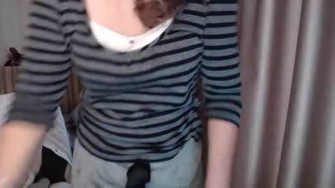 Lauraoven1 online show from November 2025 07:41:02 AM