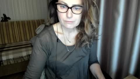 Lauraoven1 online show from December 2025 07:47:02 AM