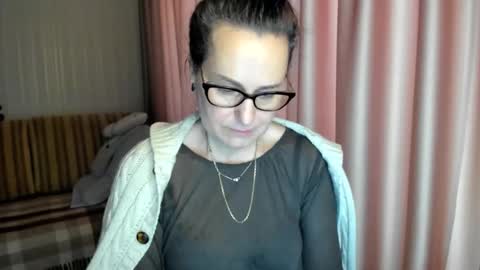 Lauraoven1 online show from February 2026 07:37:02 AM